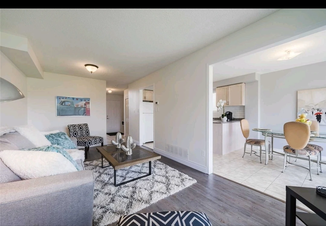 3 Upper Level Private rooms available near to Durham College - photo 3