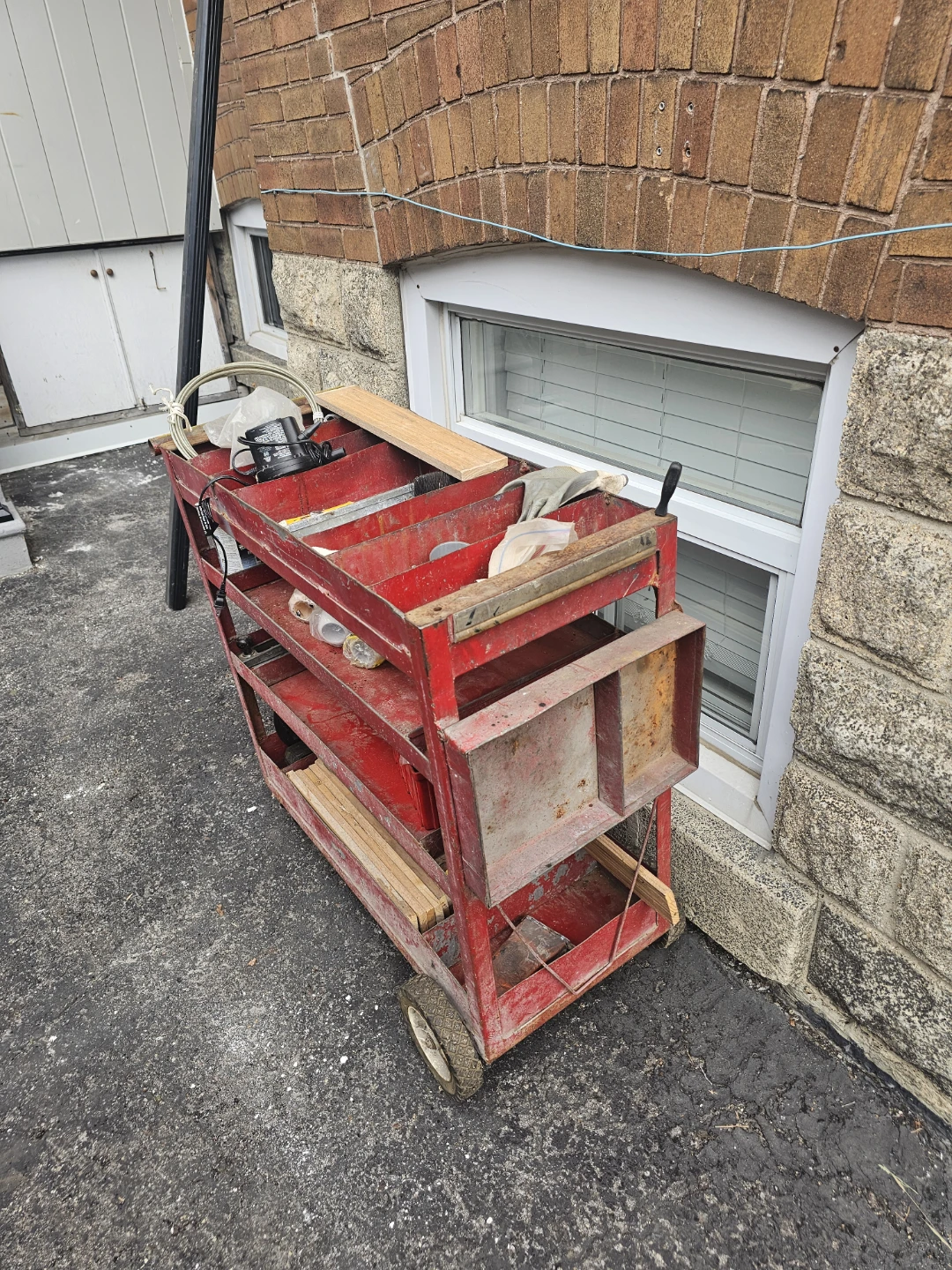 Red Metal Rolling Tool Cart - photo 2