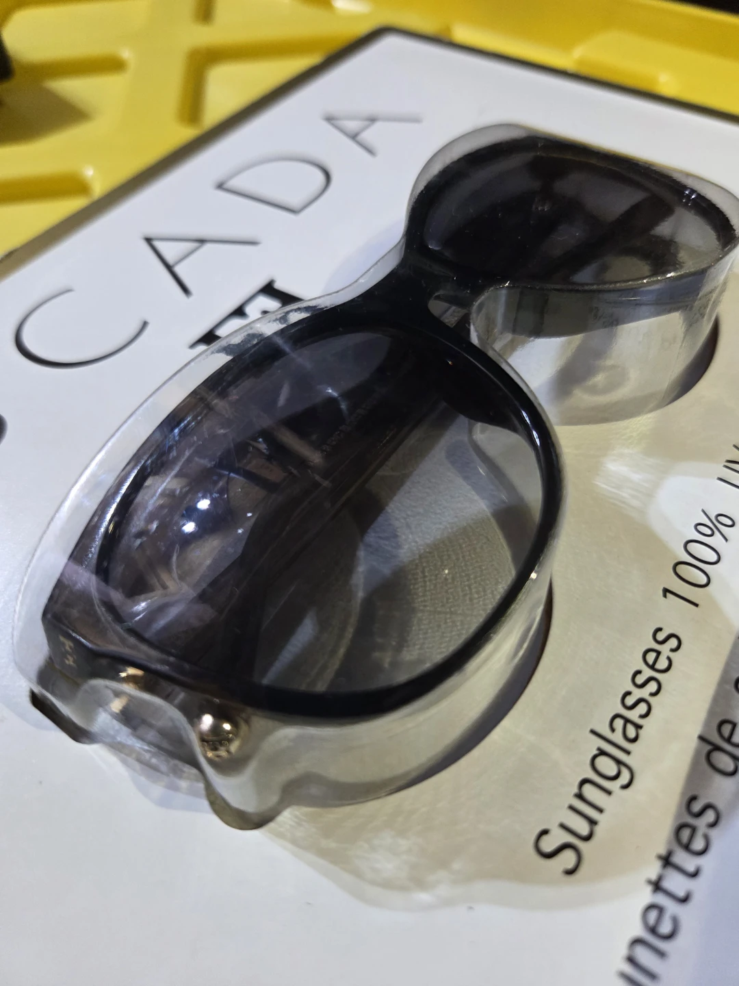 Escada Sunglasses with Case - photo 4