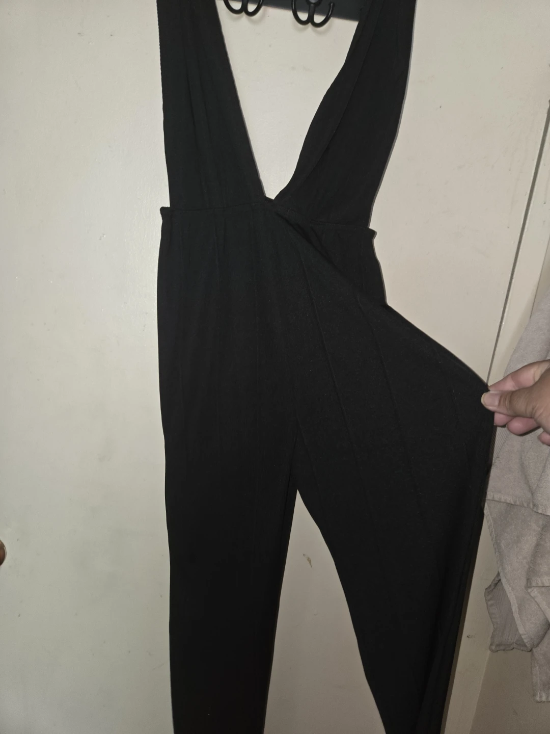 Pretty Little Thing Bandage Plunge Jumpsuit in a Ladies 12 - photo 2