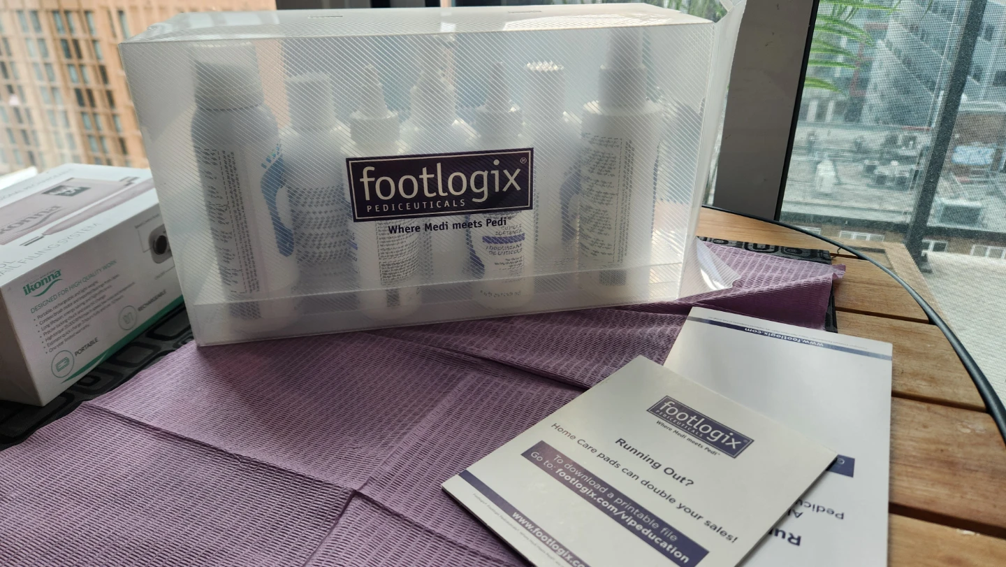 Footlogix Pediceuticals Professional Foot Care Set