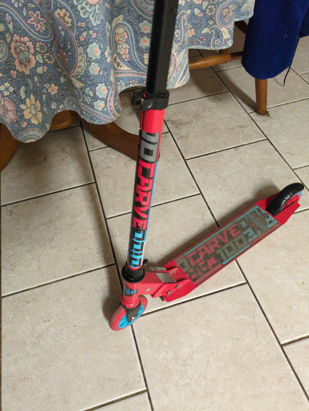 Madd Gear Carve 100 Scooter - photo 2