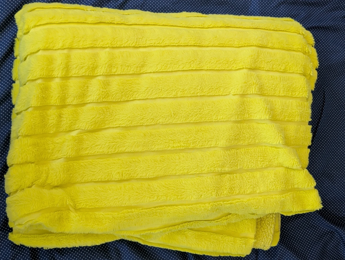 Yellow Faux Fur Throw Blanket 50*70 inches - photo 3
