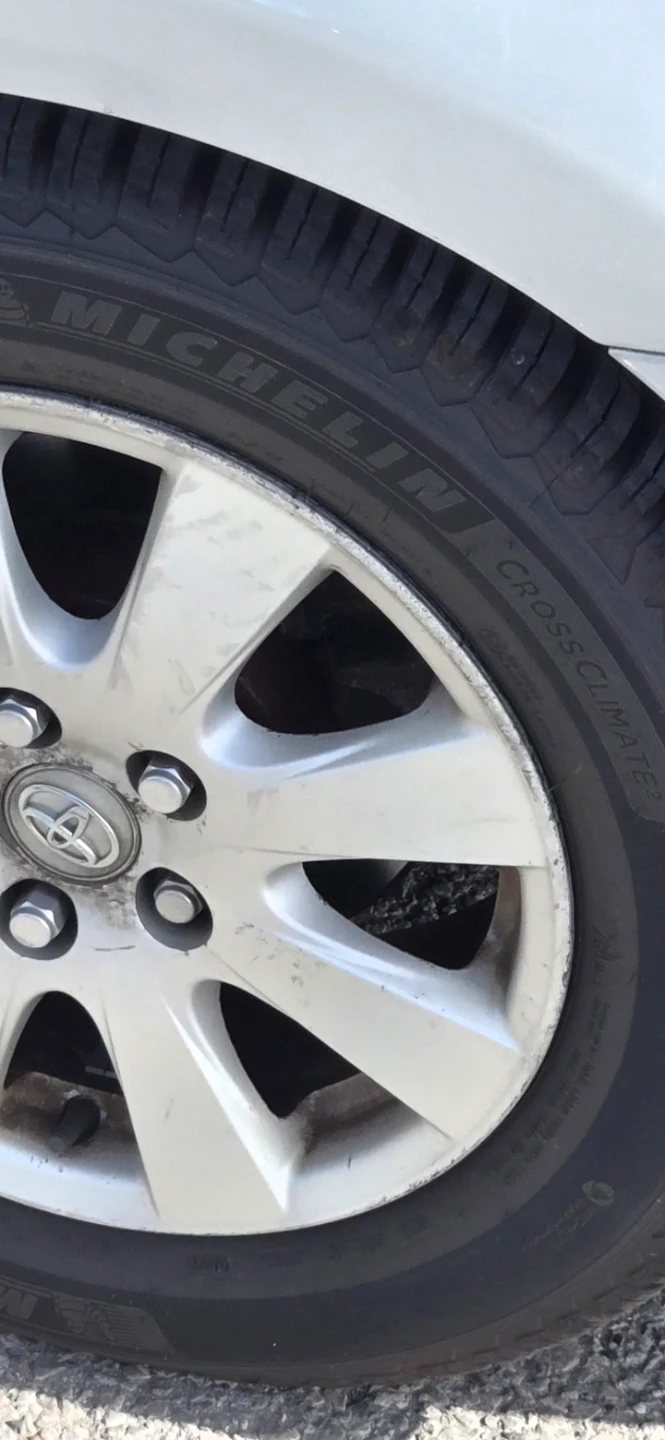 Michelin CrossClimate 2 Tire 215/60 R16 [Full Set]