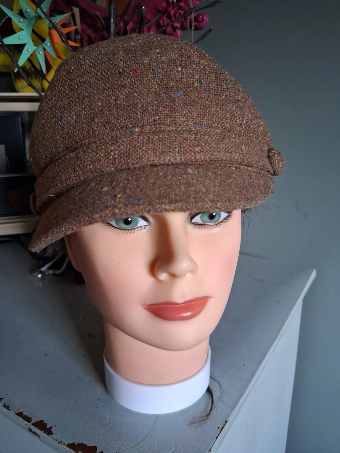 deLux Brown Flecked Tweed Cap