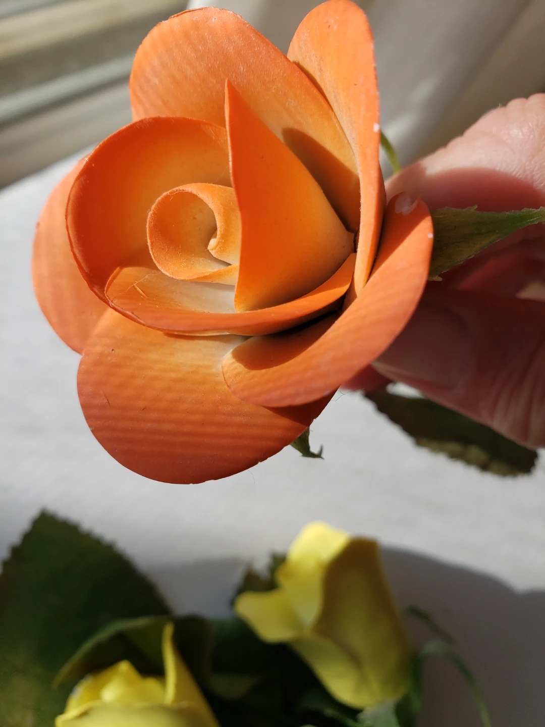 Porcelin or bique clay  Rose Bouquet - photo 5