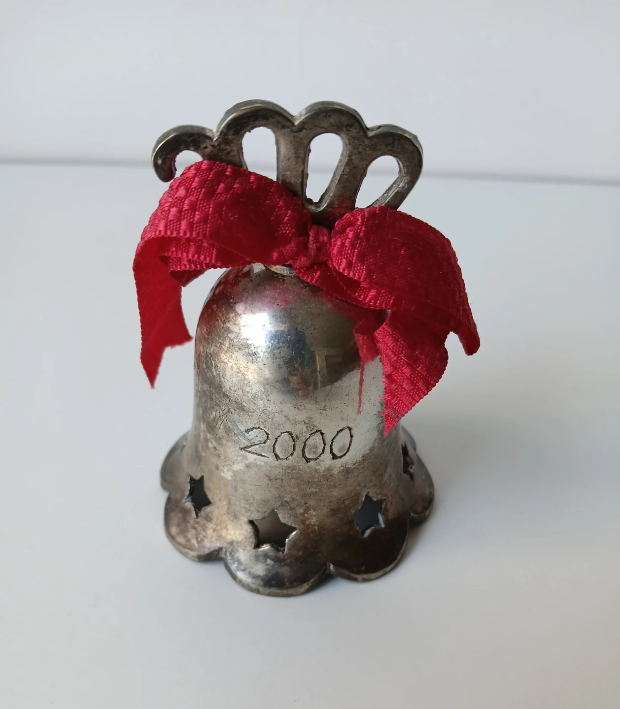 2000 Commemorative Silver-Plated Bell.