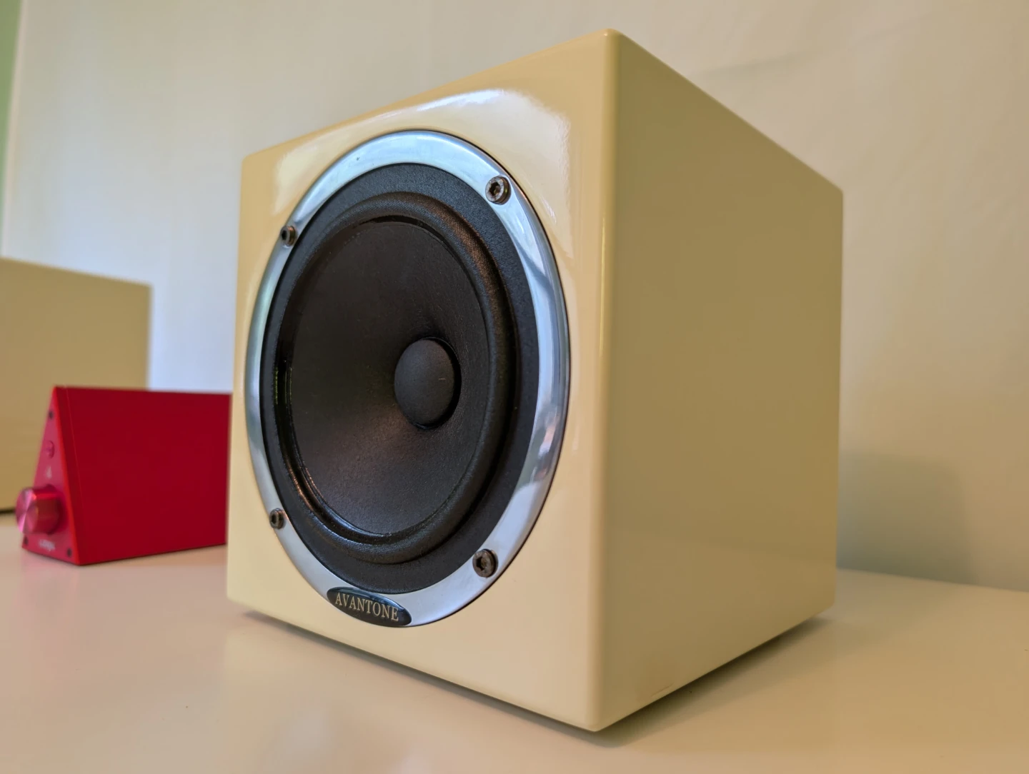 Avantone MixCube Passive Reference Monitors (Pair) - photo 4