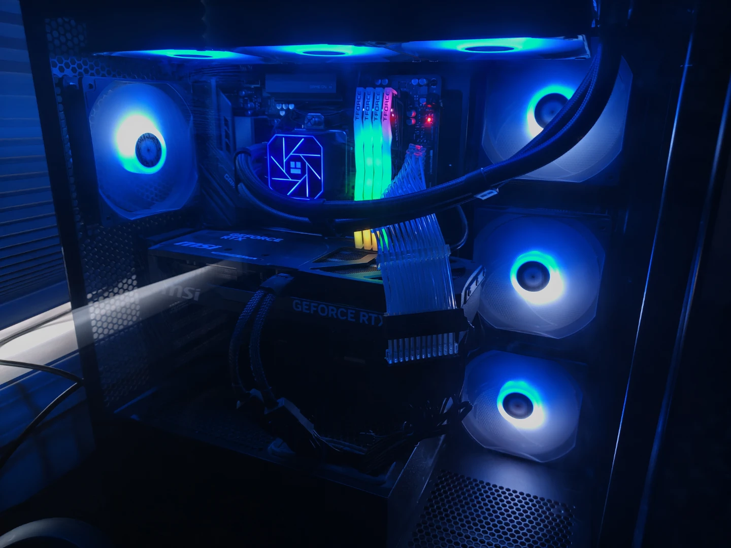 🎮 Gaming PC – RTX 5070 Ti | Ryzen 9 7900x | 64GB RAM – 3400$