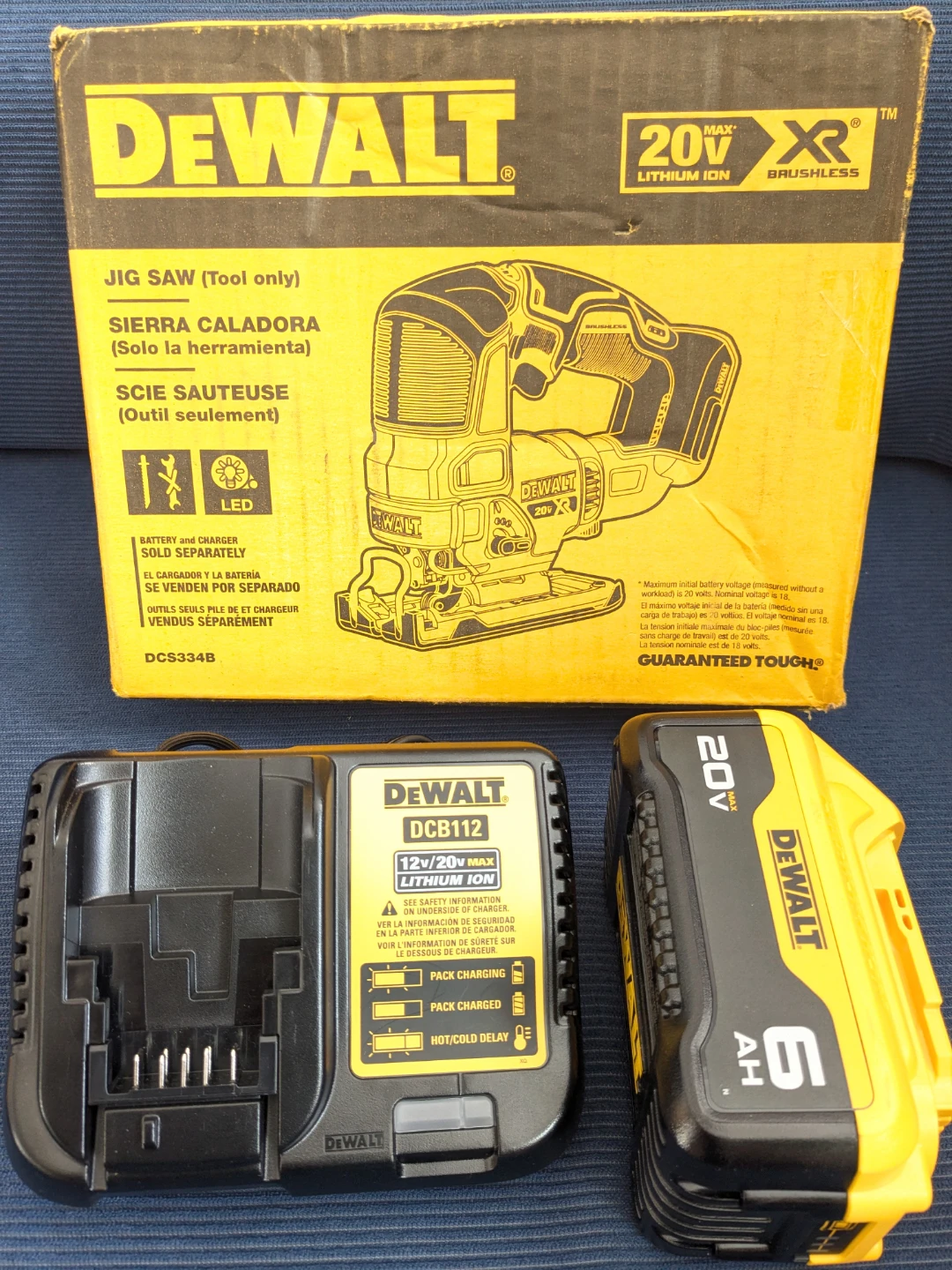 20V Max DeWalt XR Jigsaw + 6AH Starter Kit