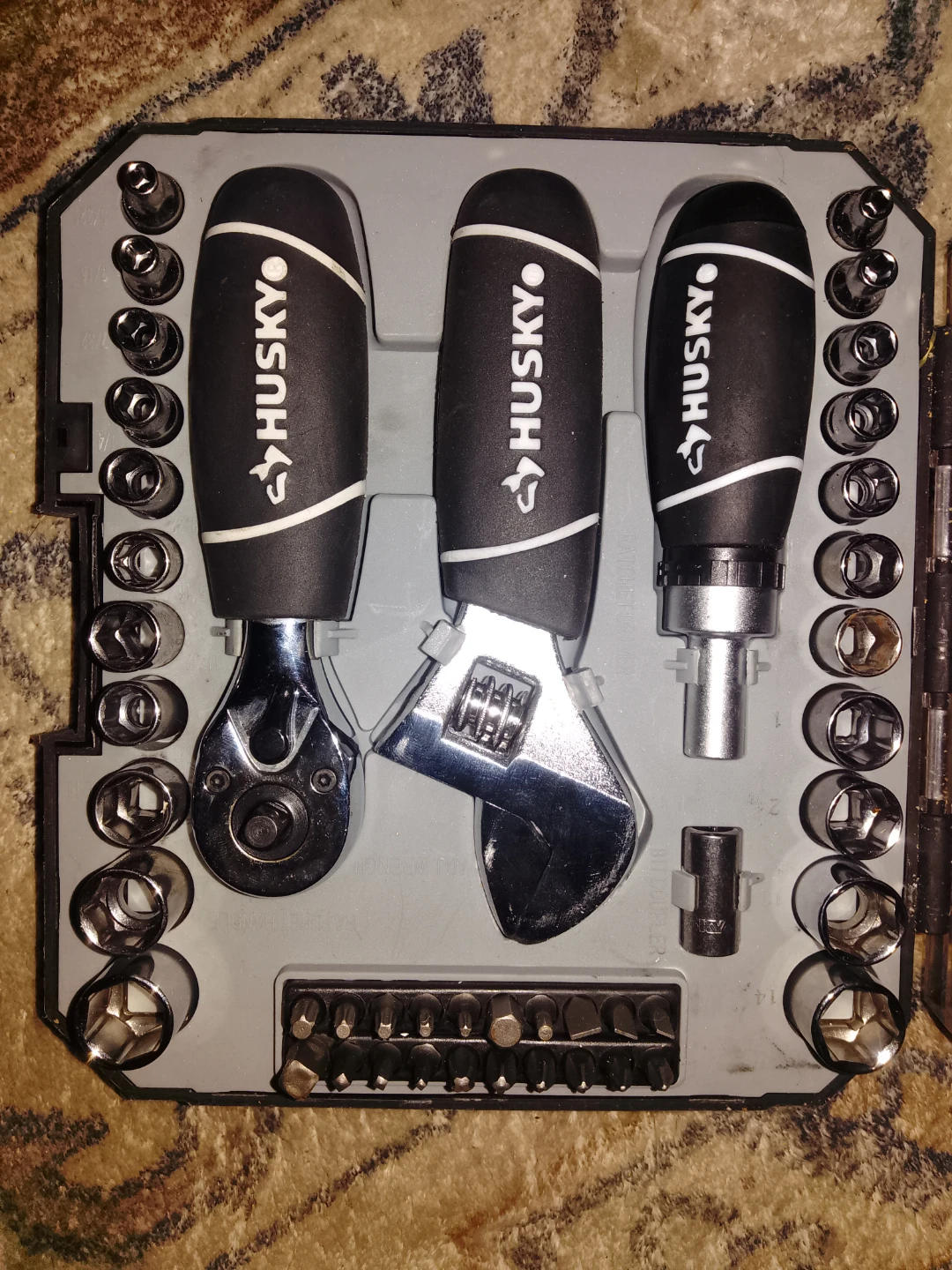 Husky 46-Piece Stubby Tool Set $20 - photo 2