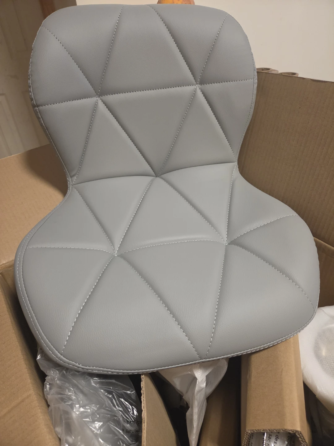 Modern Gray Faux Leather Geometric Accent Chair - photo 3