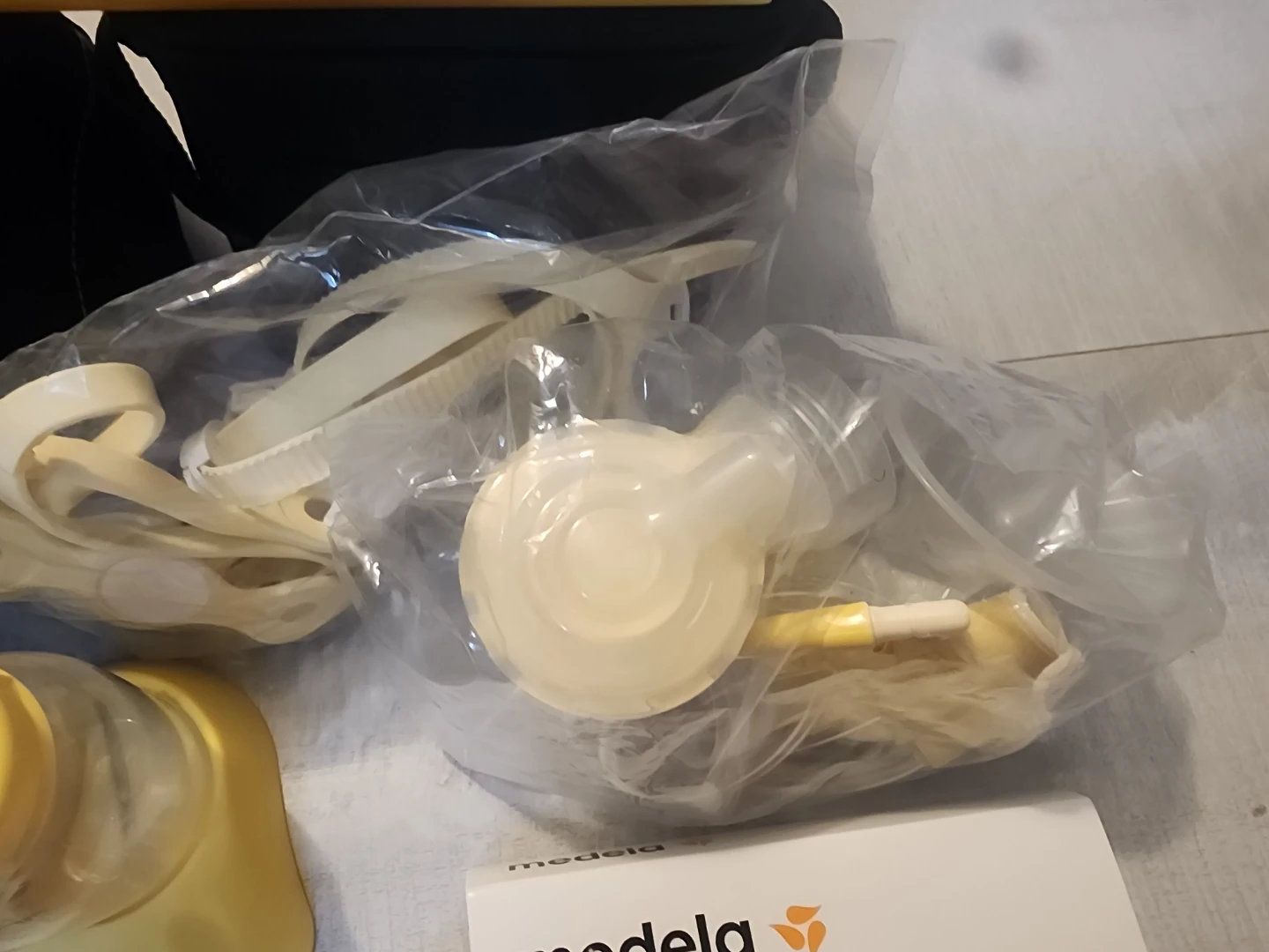 Brand-new Medela Double Breast Pump - photo 3