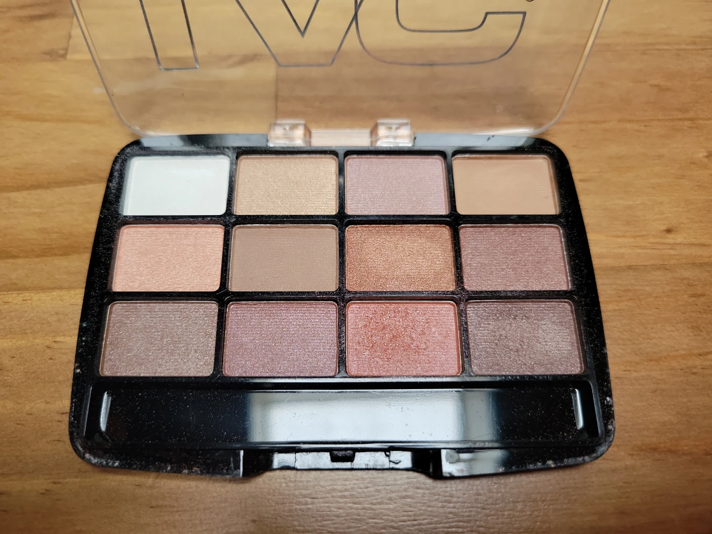 La colors eyeshadow - photo 2