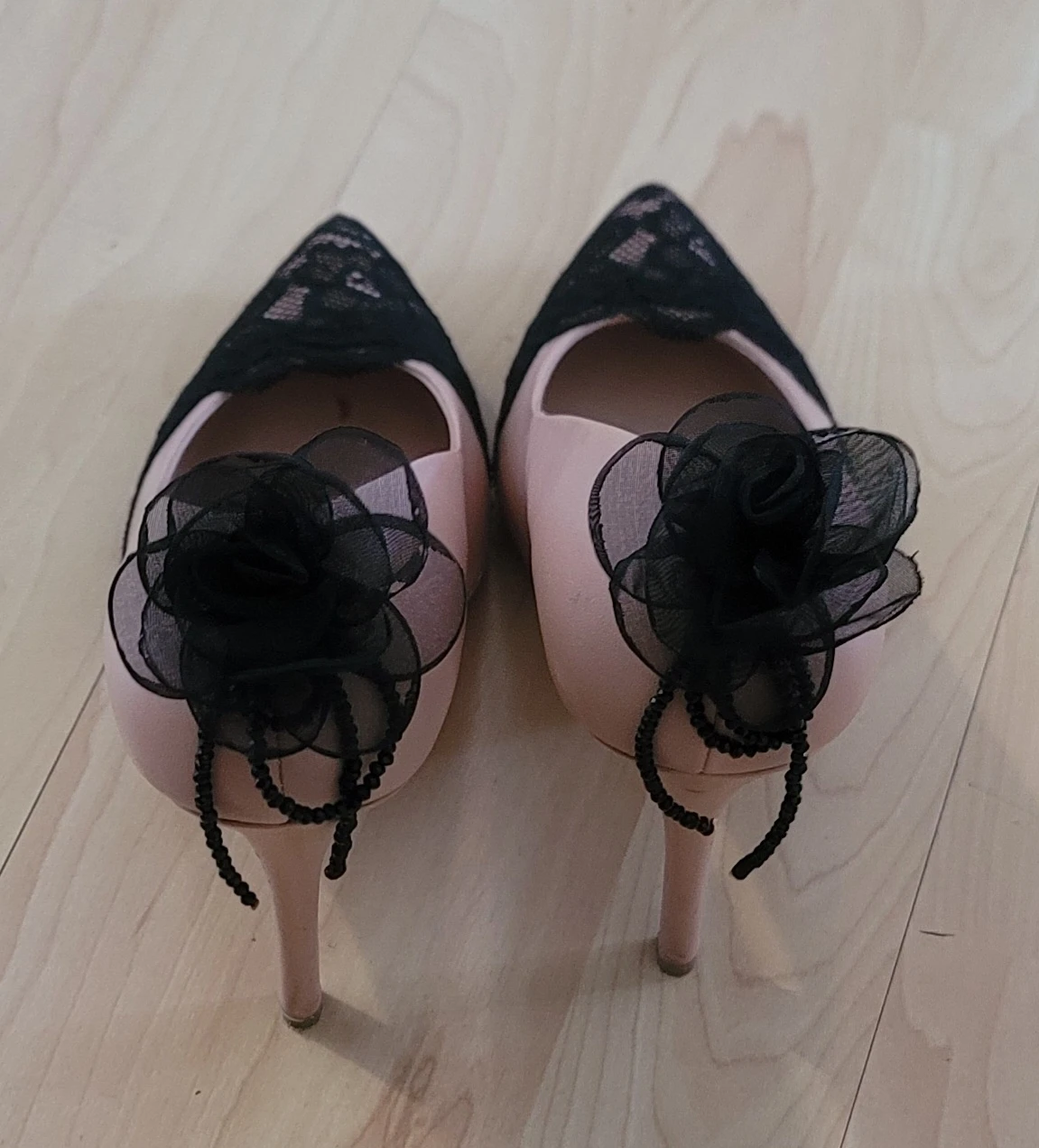 Le Chateau Pink and Black Lace Heels - photo 3
