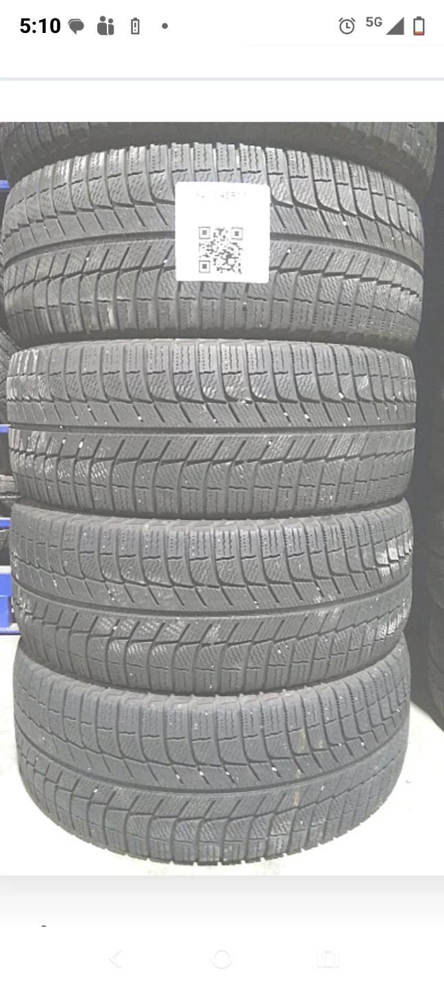 Set of 4 Winter tires with Rims and storage bags,