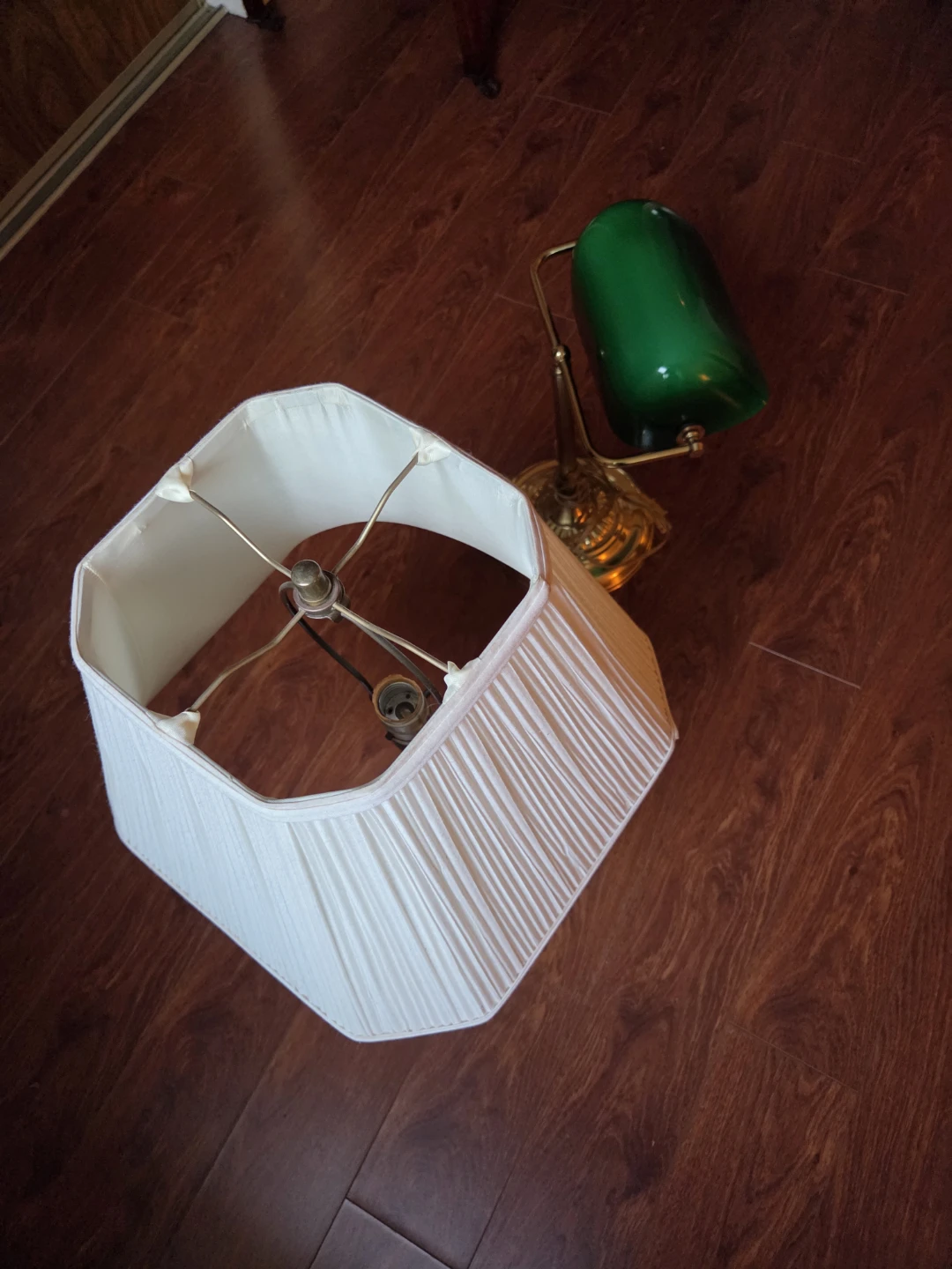 Vintage Bankers Lamp with Brass Finish and Table Lamp