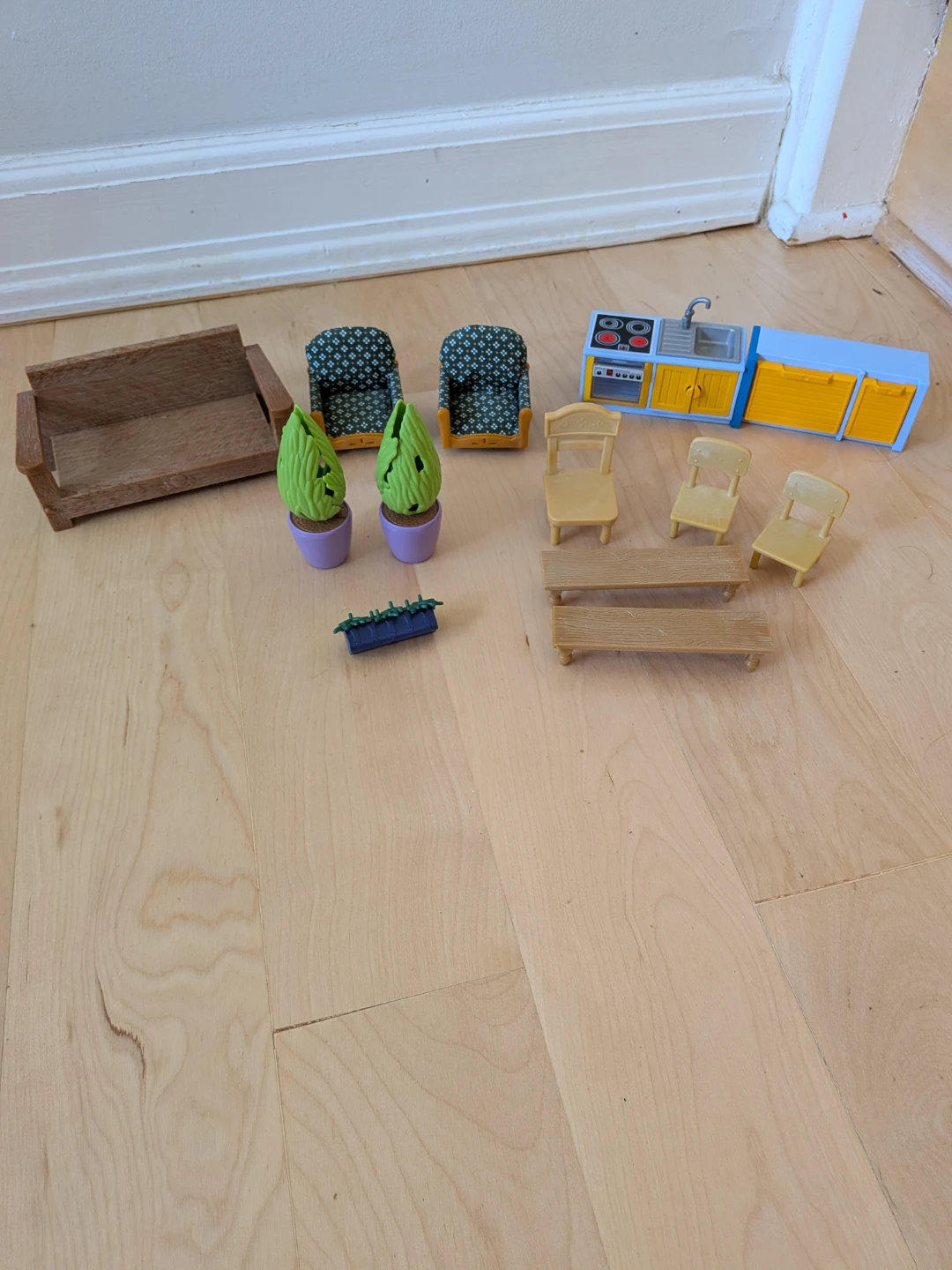 Calico Critters Dollhouse Furniture Collection - photo 2