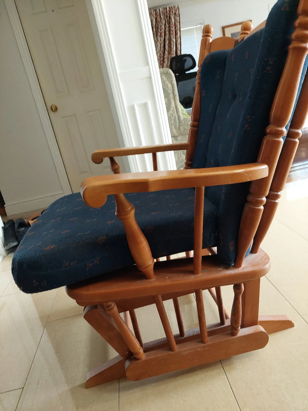 Rocking Chair - photo 2