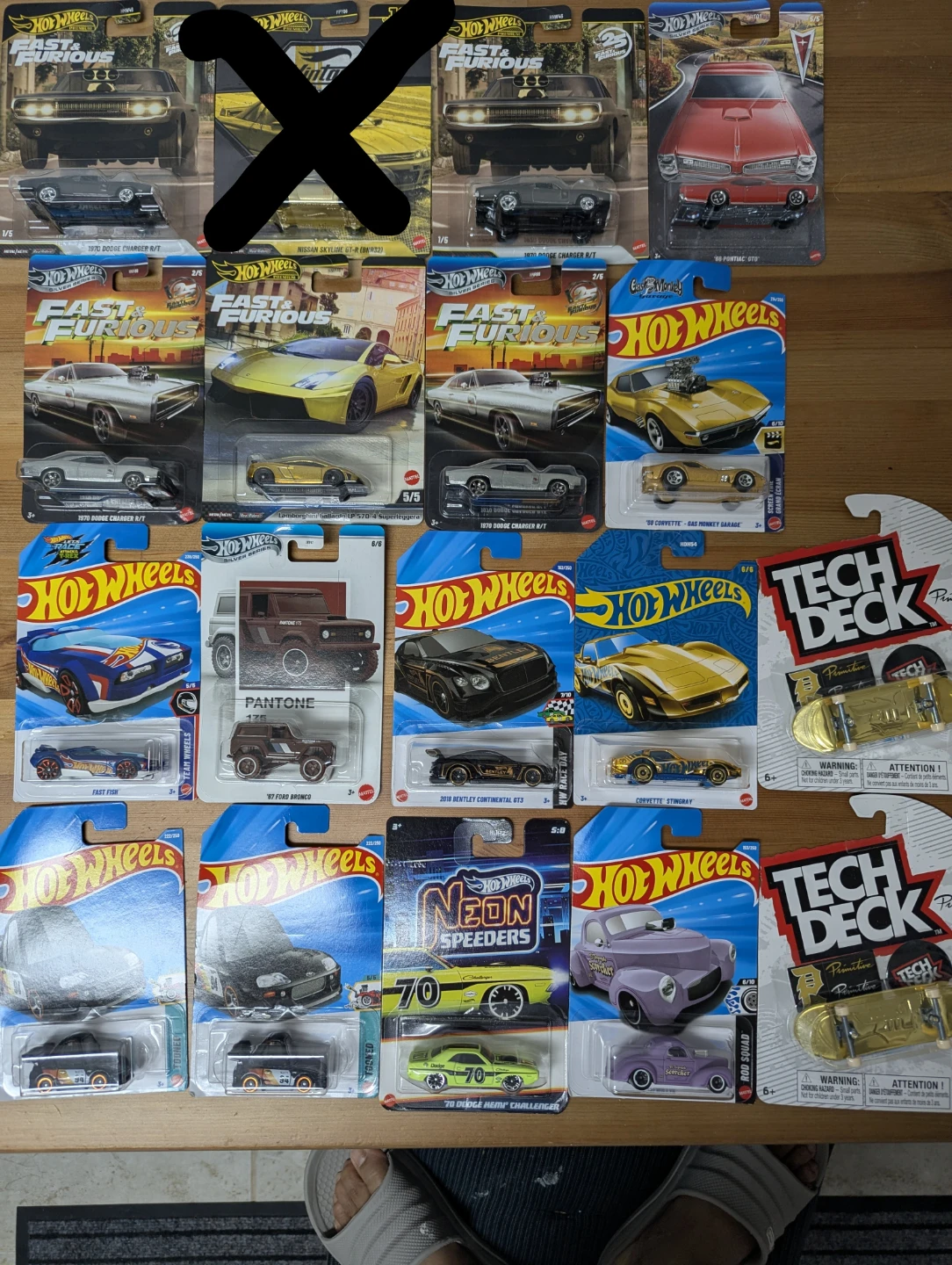 Collection of 17 Hot Wheels and Tech Deck Diecast Toys