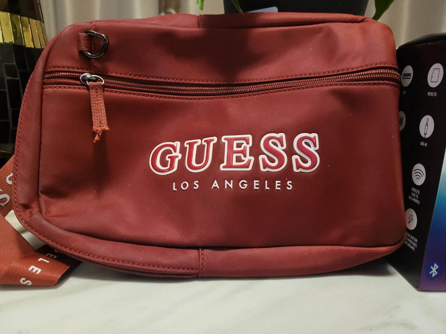 GUESS Los Angeles Crossbody Bag