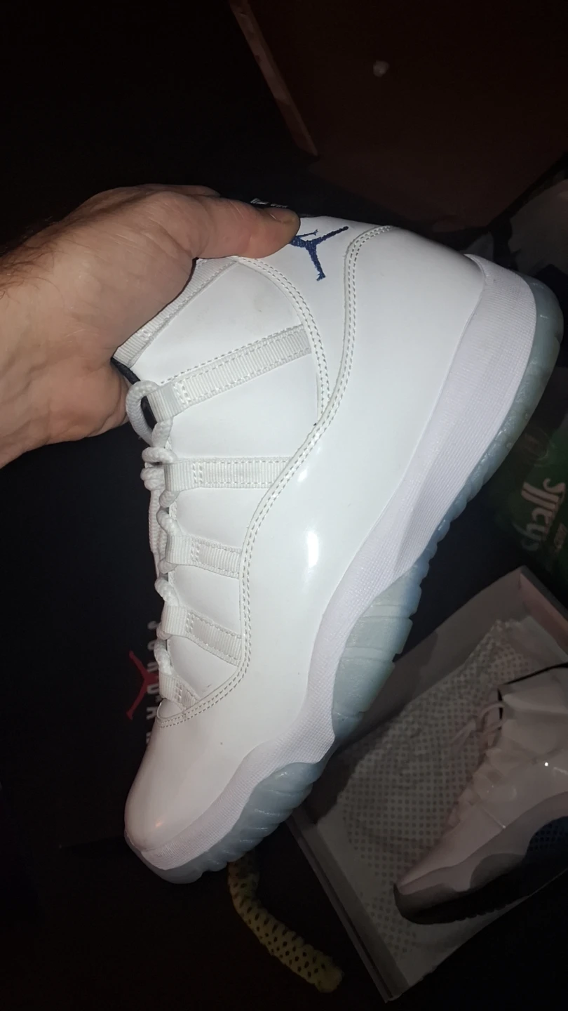 Jordan 11 Retro Legend Blue White - photo 3