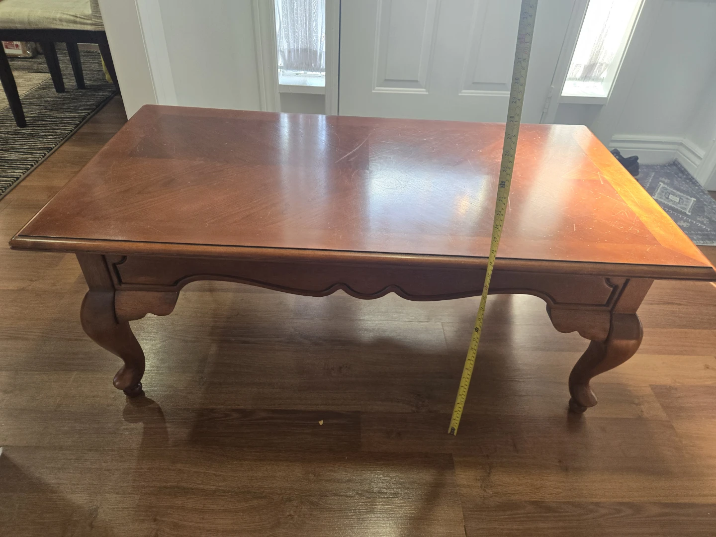Elegant Wooden Coffee Table - photo 5