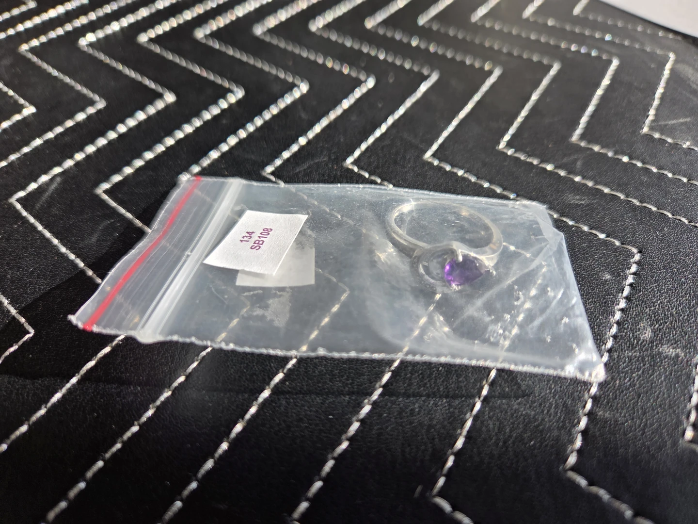 Silver 2.8g  Ring with Amethyst CZ size 8.5 - photo 2