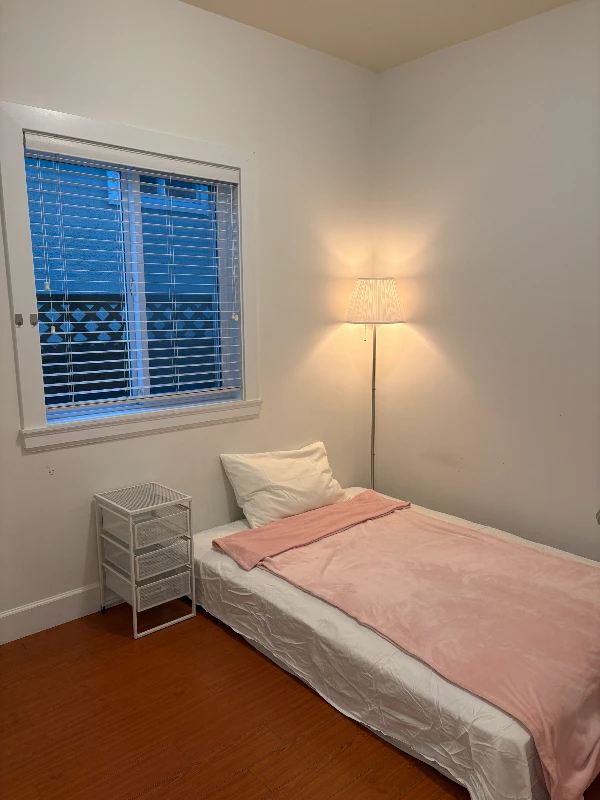 1bed 1bath | for rent $900 monthly - photo 2