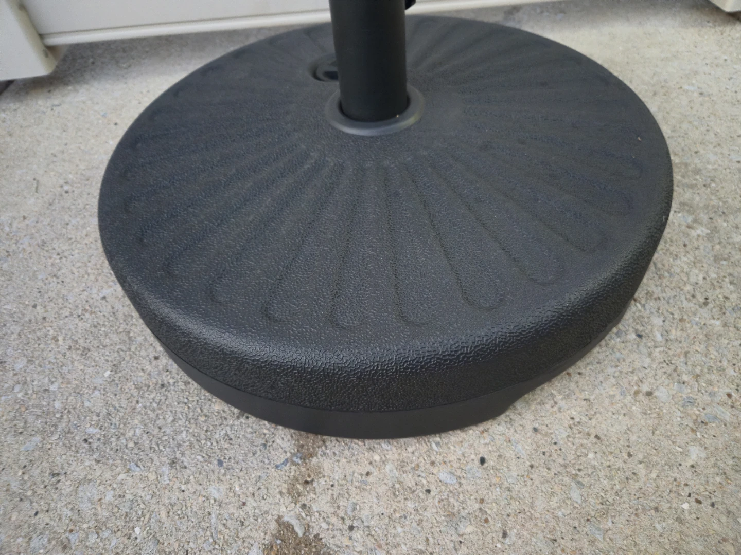 Patio Umbrella Stand Base – Fillable Weighted Base - photo 2
