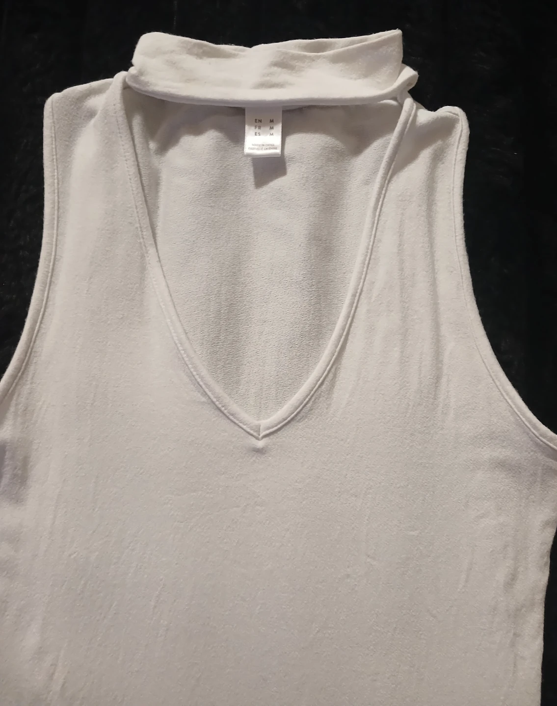 White Sleeveless Choker Neck Top - photo 2