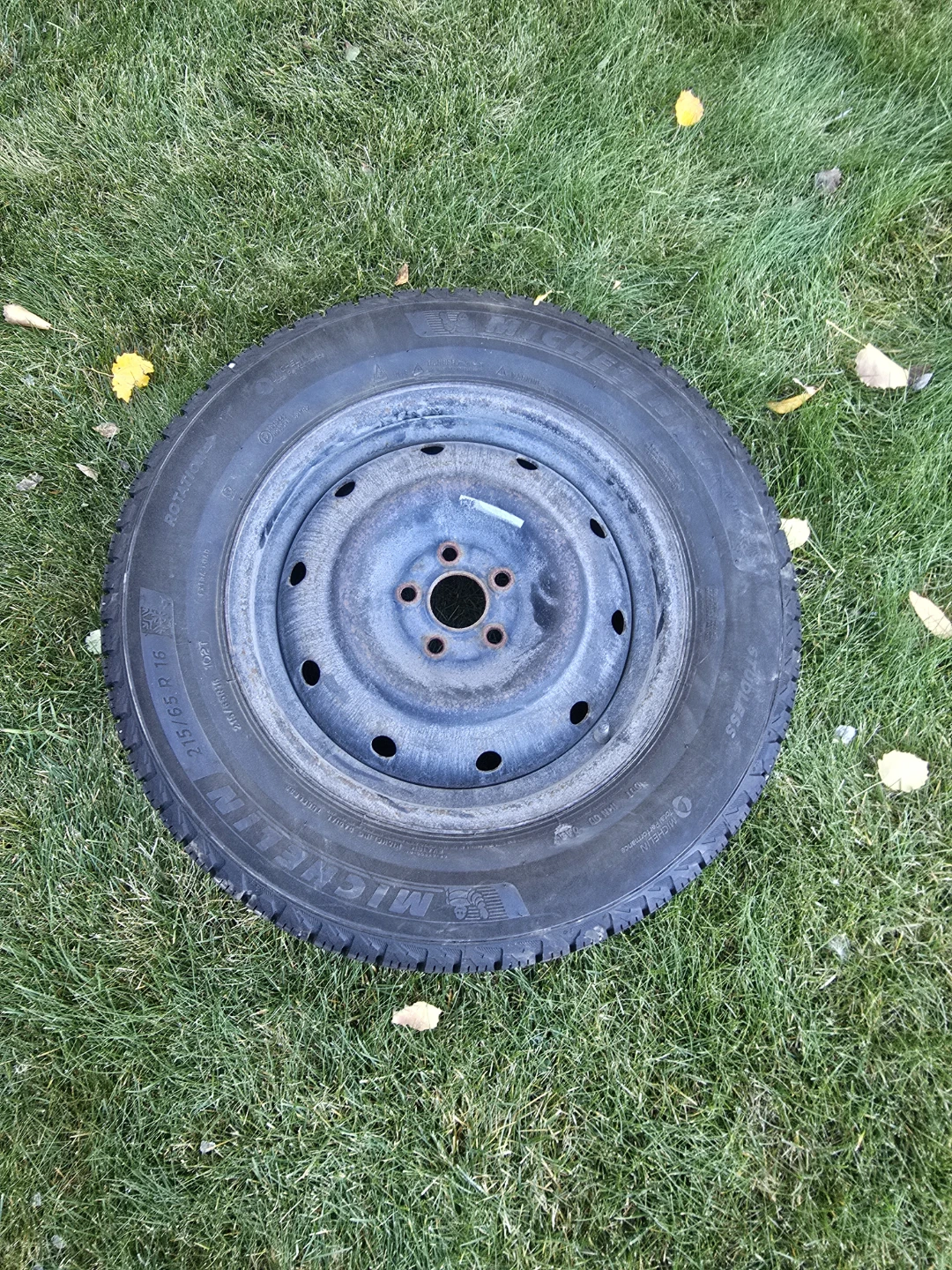 Michelin 215/65R16 Winter Tire on Steel Rim - photo 3