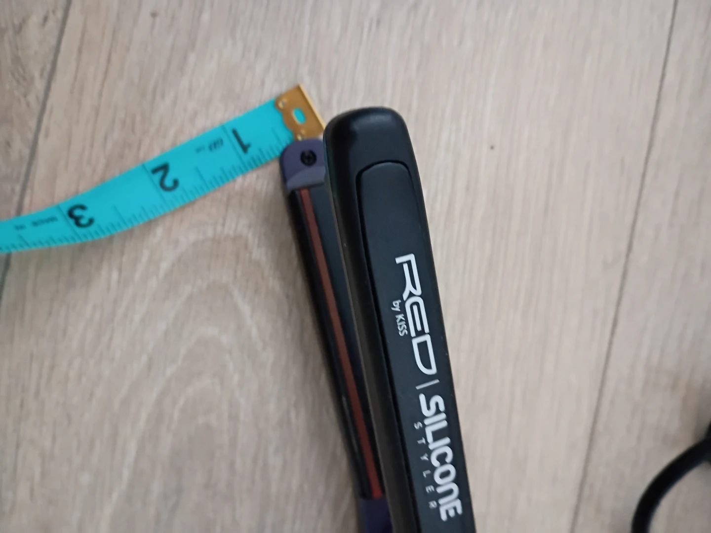 Red by Kiss Silicone Styler - photo 2
