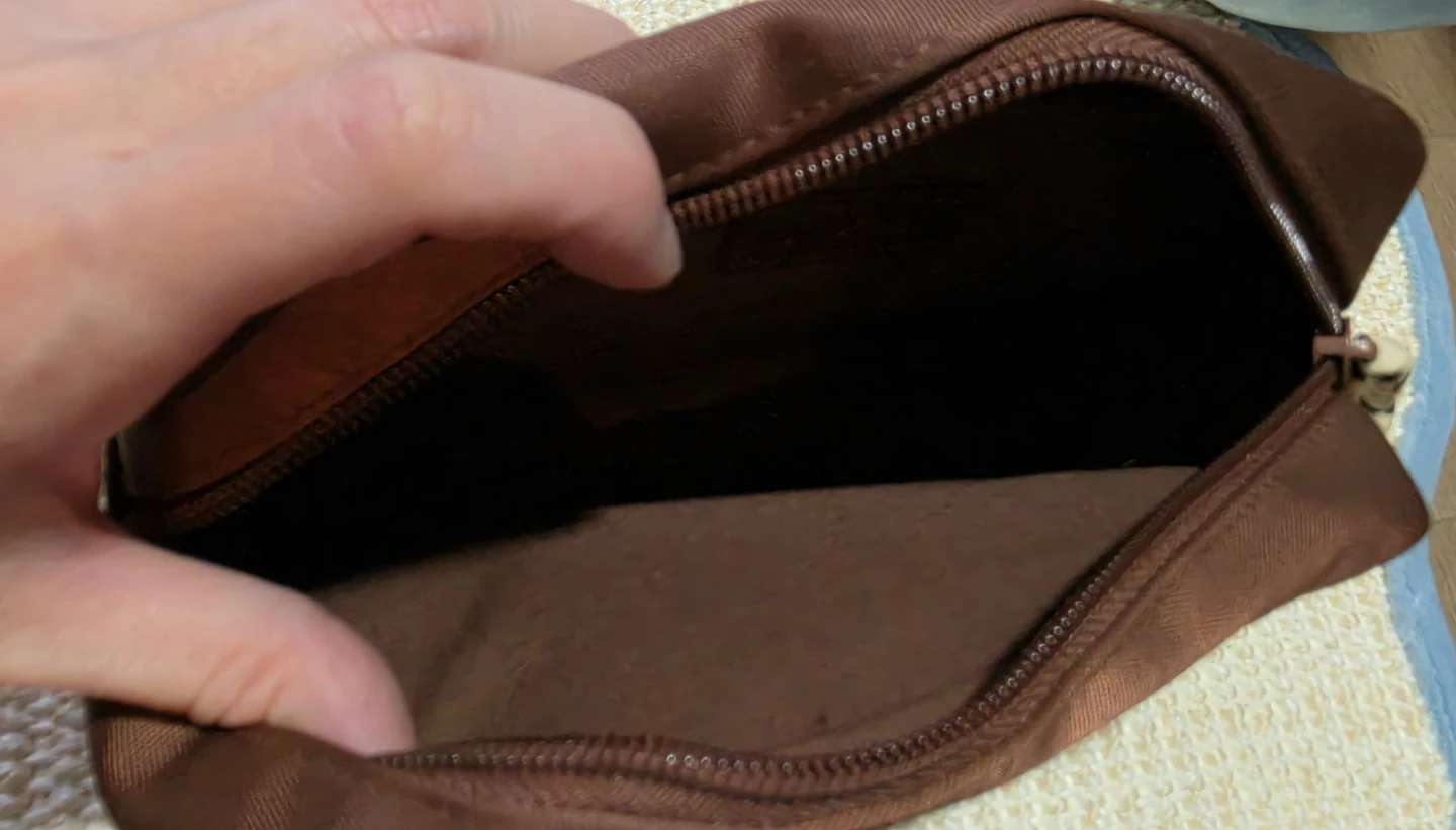 Shiseido Brown Cosmetic Pouch 7 x 4 x 2 - photo 3