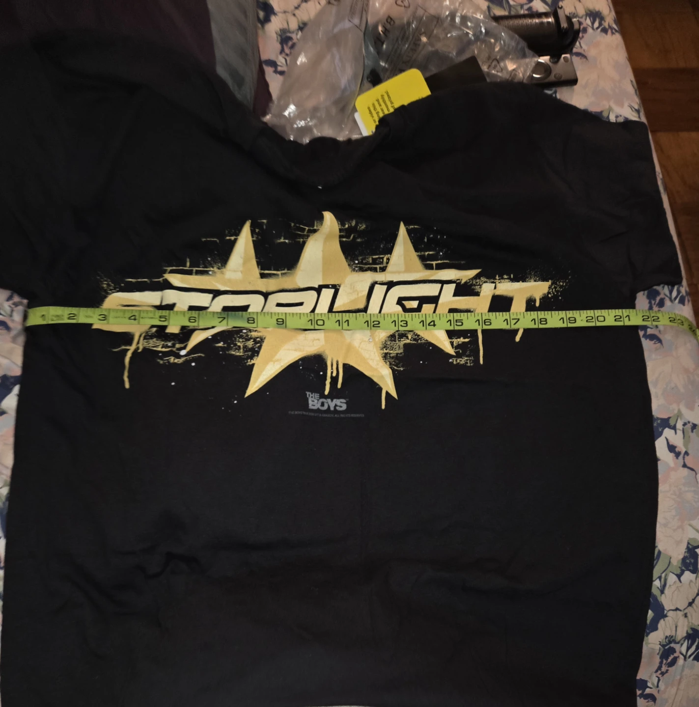 Pop Gear's The Boys 'Starlight' Graphic T-Shirt in a Men's XL - photo 4