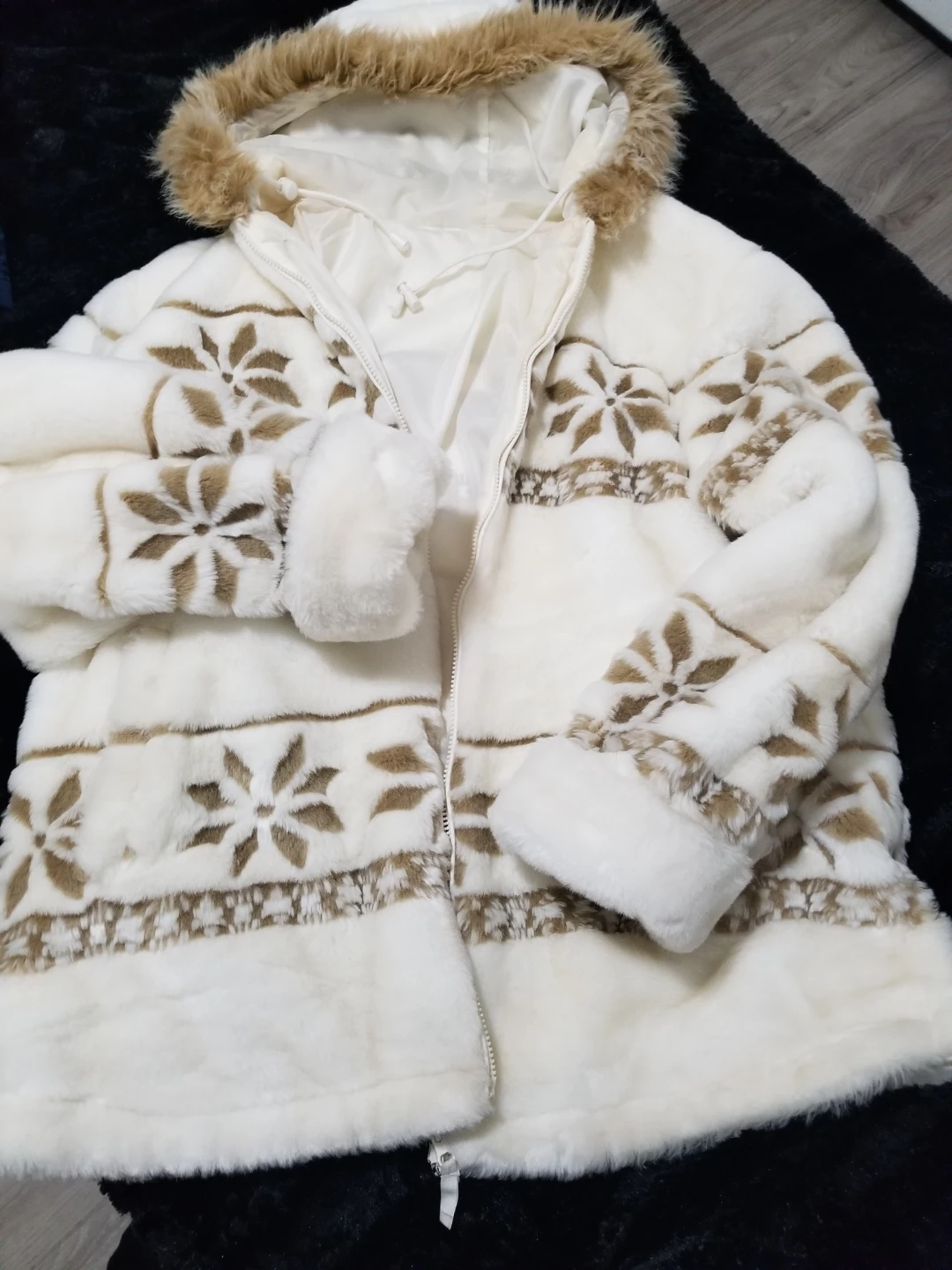 White Faux Fur Snowflake Pattern Parka - photo 2