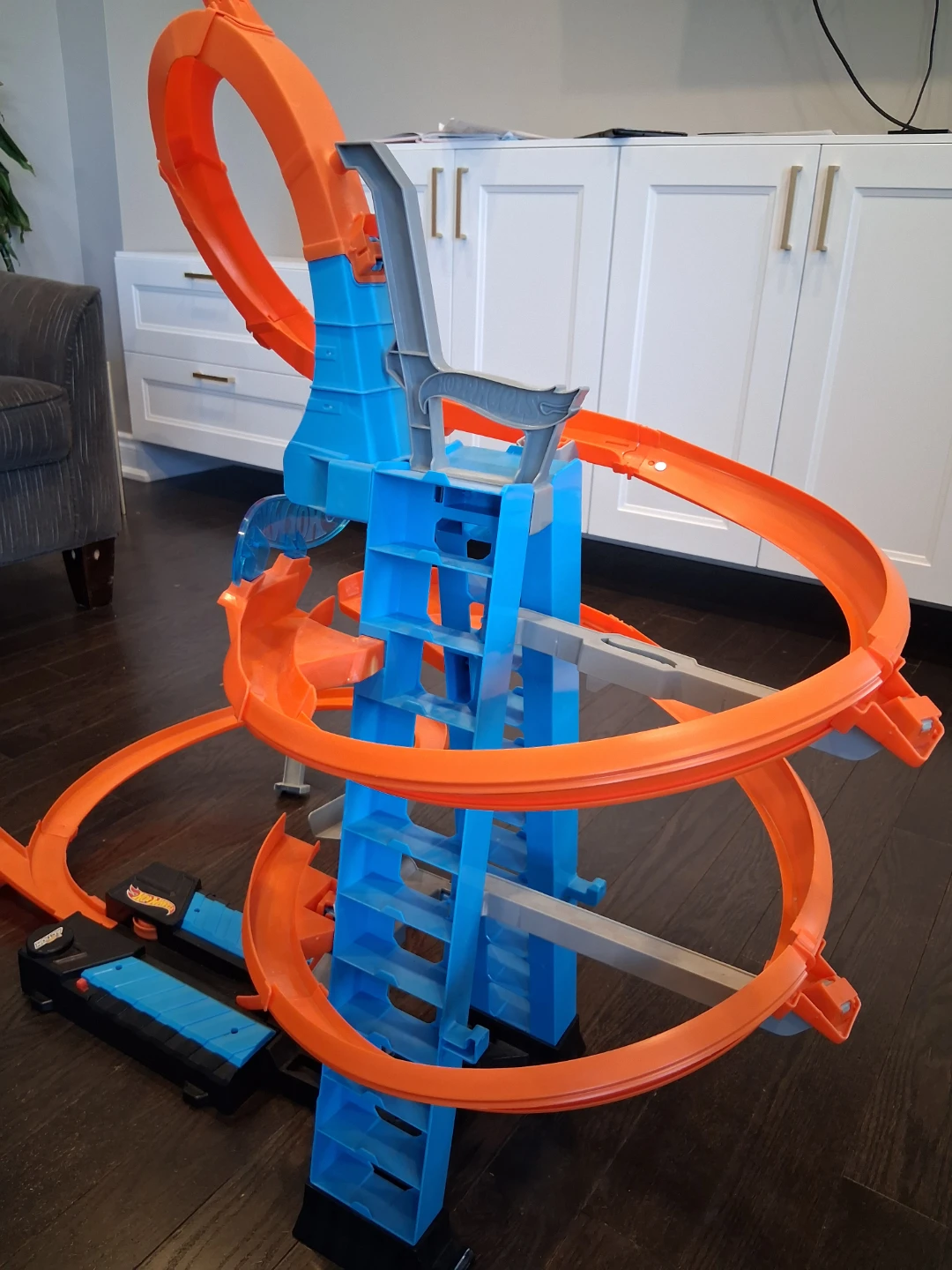 Hot Wheels Action Spiral Speed Crash Track Set