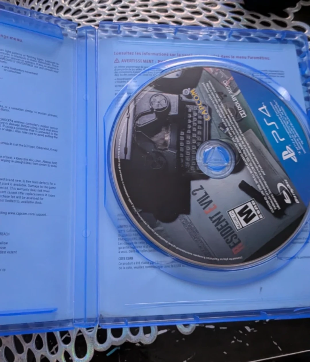 Resident Evil 2 for PlayStation 4 - photo 3