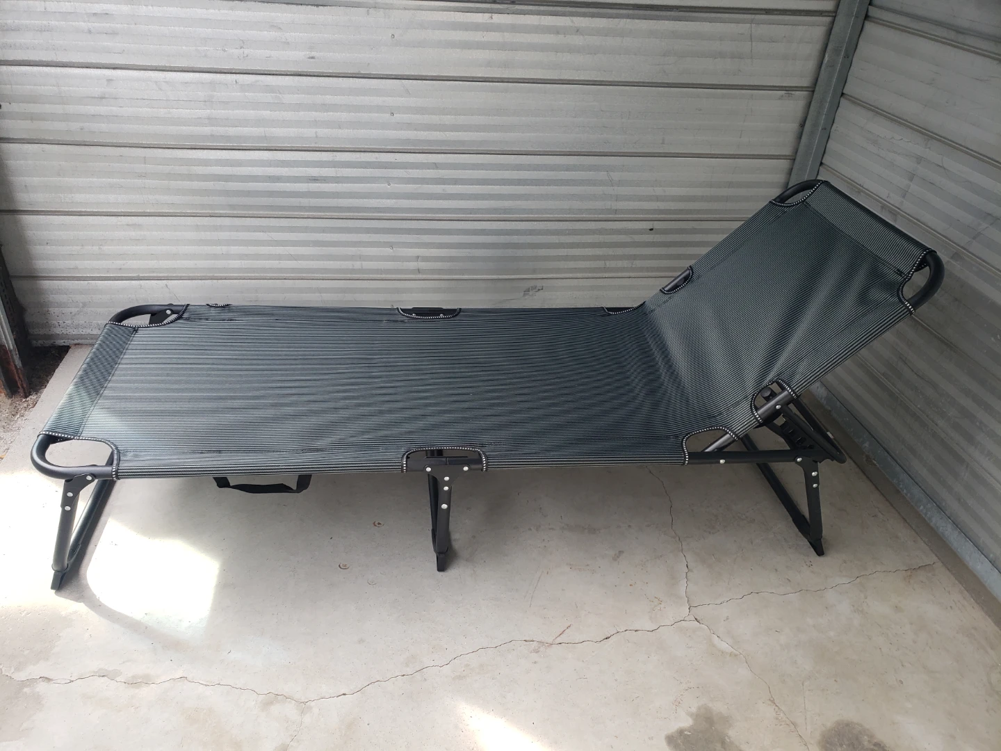 Folding Lounge Cot