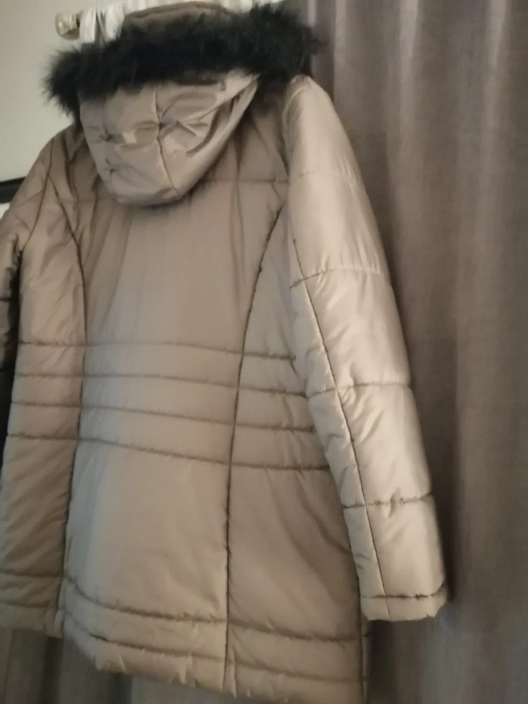 European (UK)Taupe Puffer Jacket with Faux Fur Hood. Fits XL - photo 2