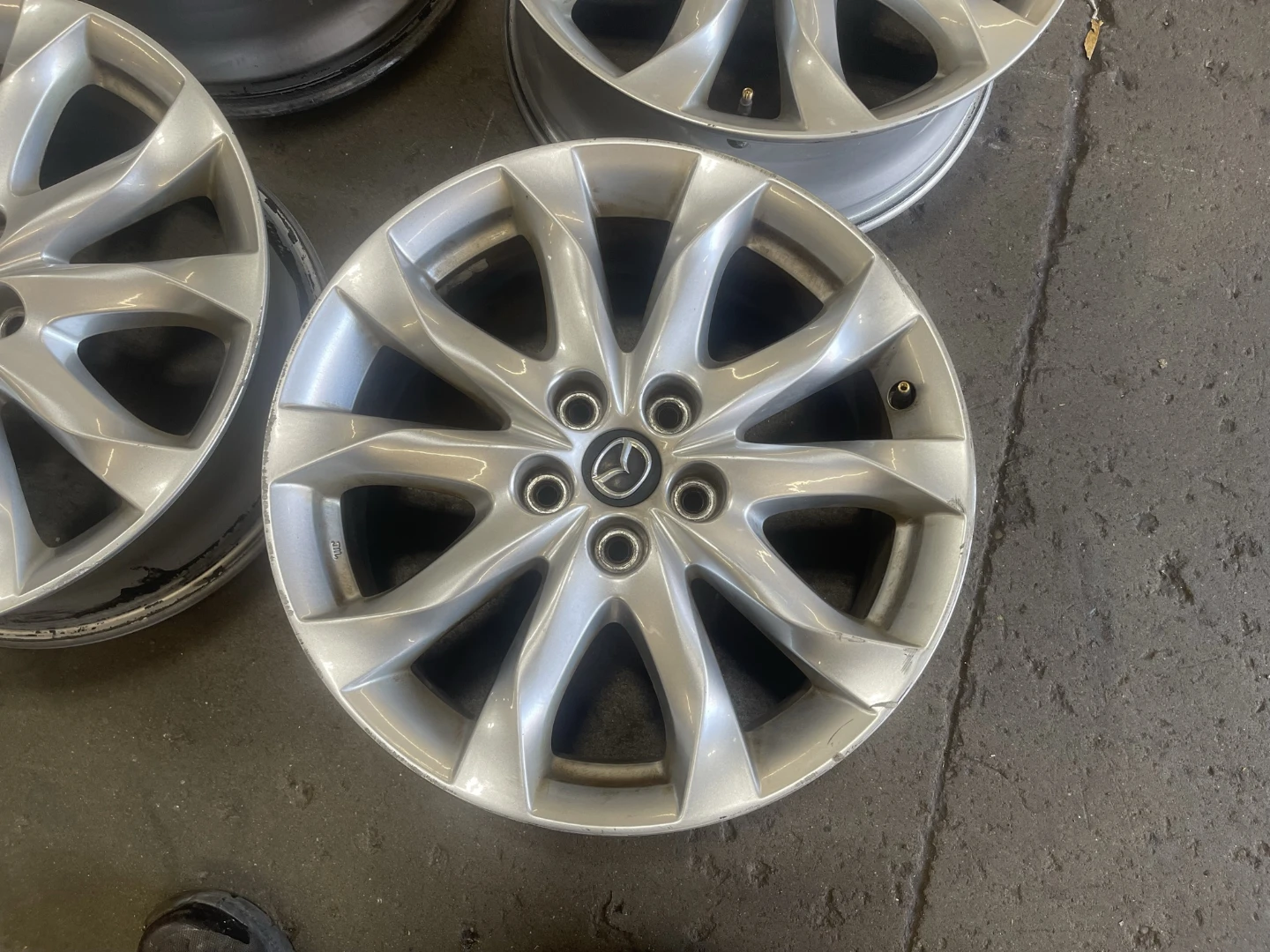 Mazda 18" OEM Rims - photo 5