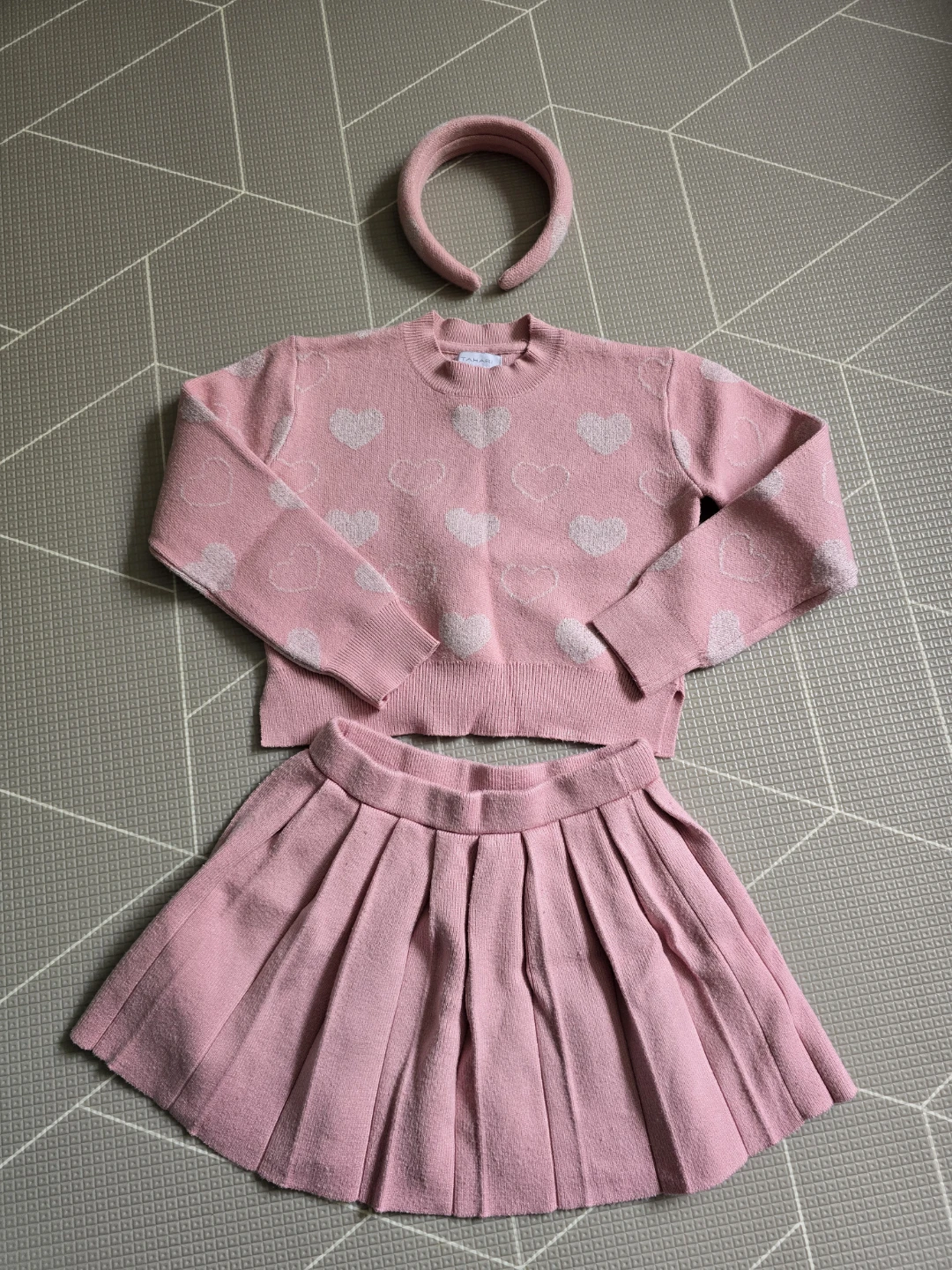 Pink Knit Heart Sweater and Pleated Skirt Set - Size 4T