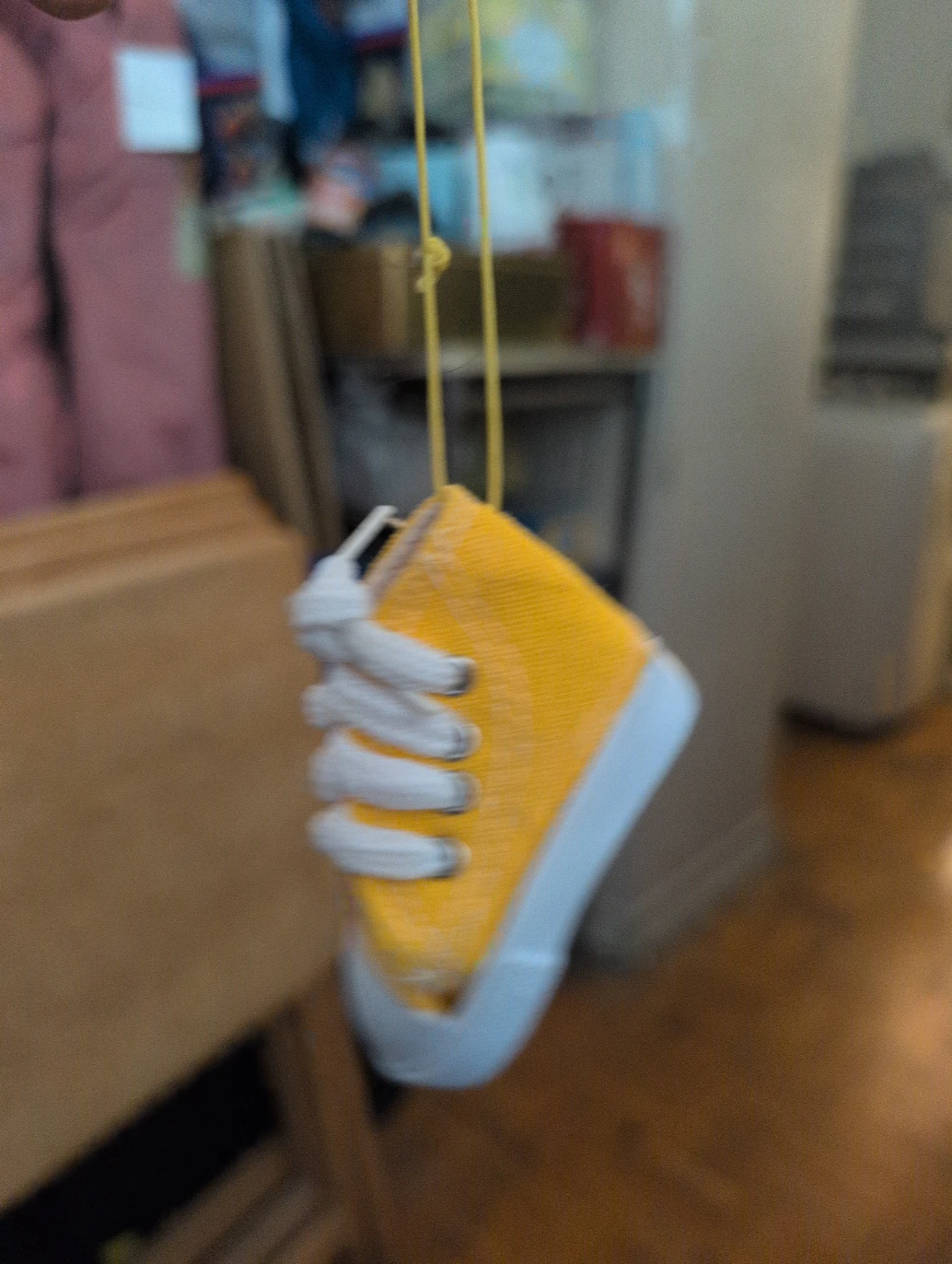 Yellow sneaker hanging ornament - photo 2
