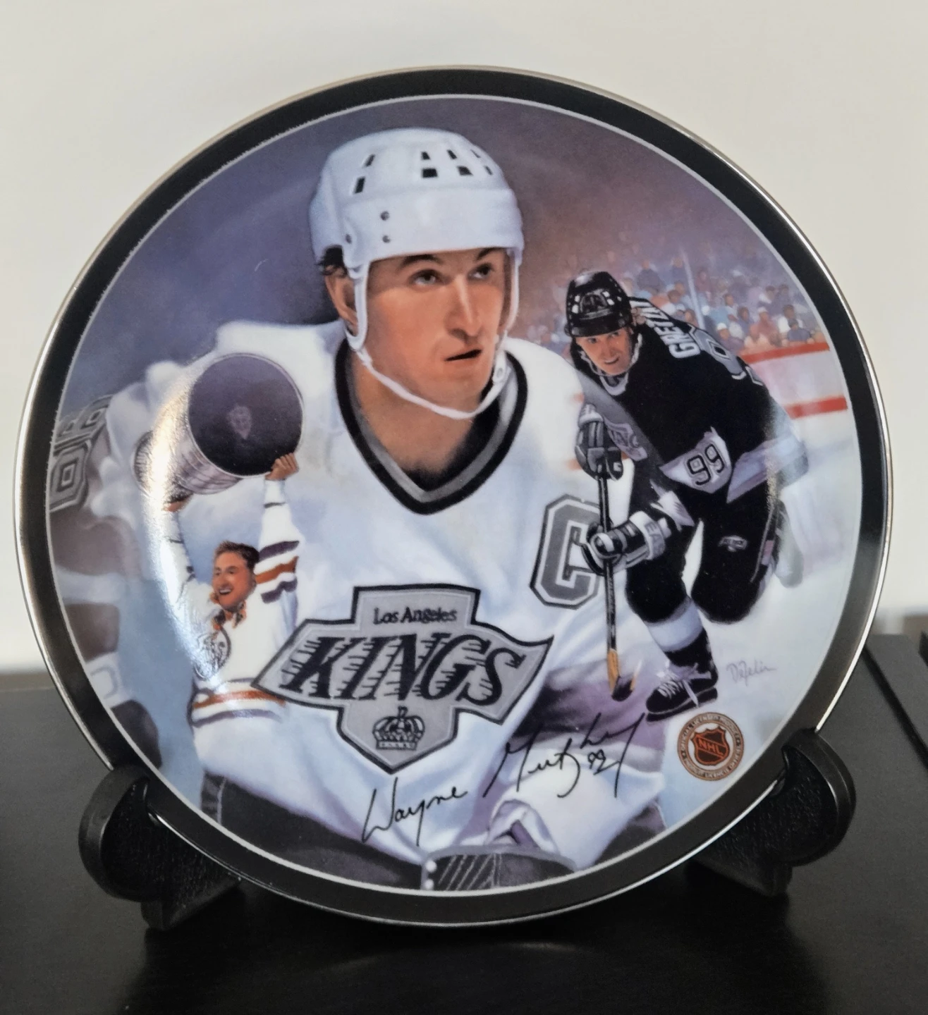 Vintage Wayne Gretzky & Mark McGwire Collector Plates - photo 2