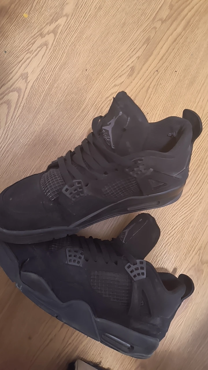 Jordan 4 Black Cat