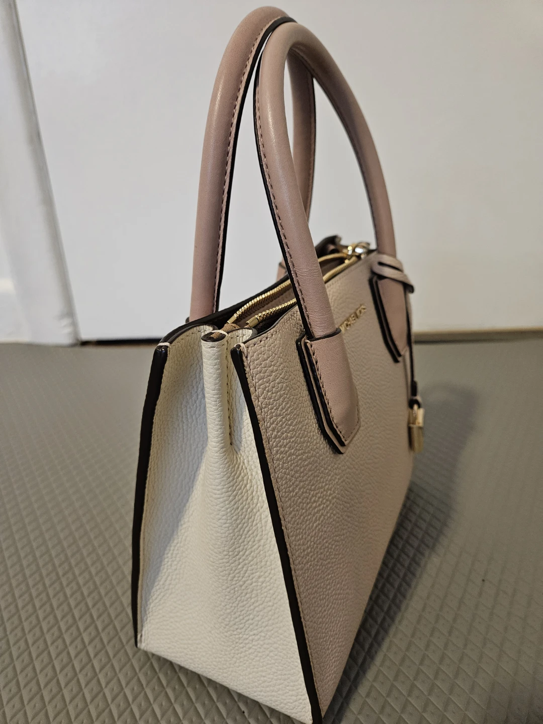 Michael Kors Handbag - photo 4