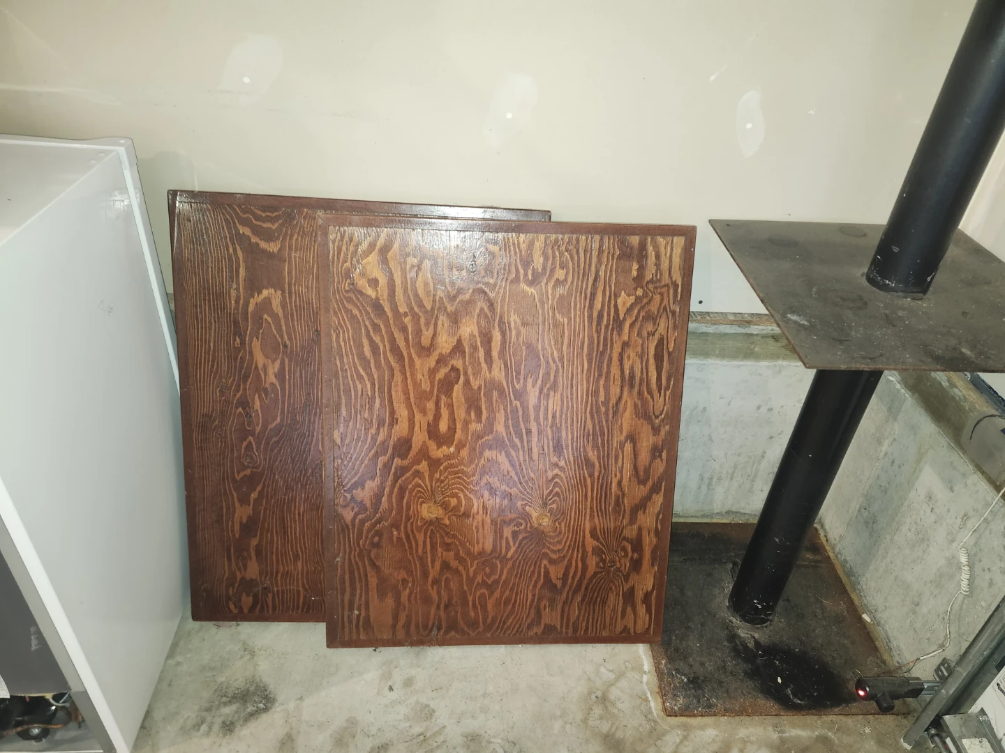 Resturant style tables with stand - photo 3