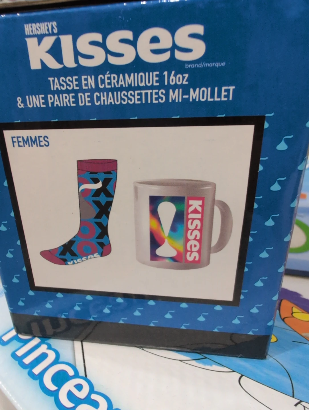 Hershey's Kisses Ceramic Mug and Crew Socks Set - photo 3