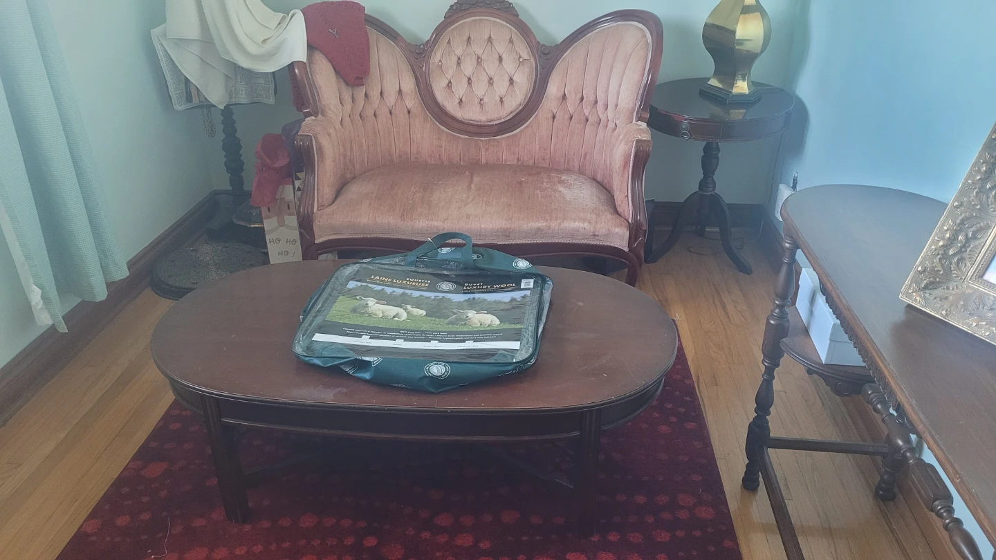 Antique love seat - photo 2