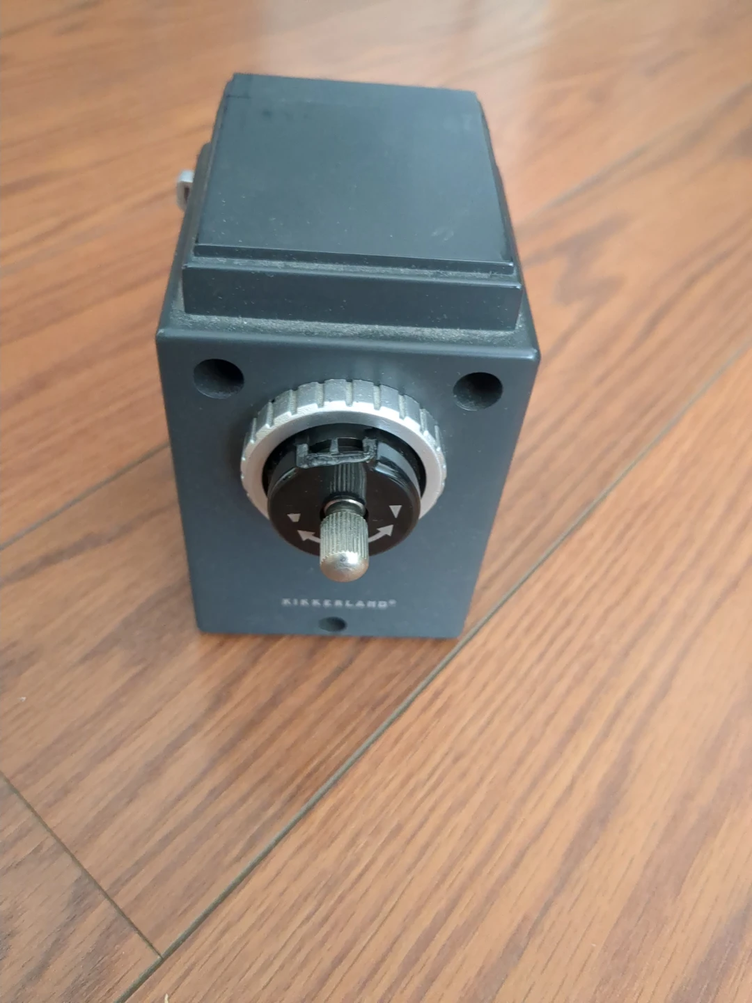 Kikkerland Camera Pencil Sharpener (broken) - photo 3